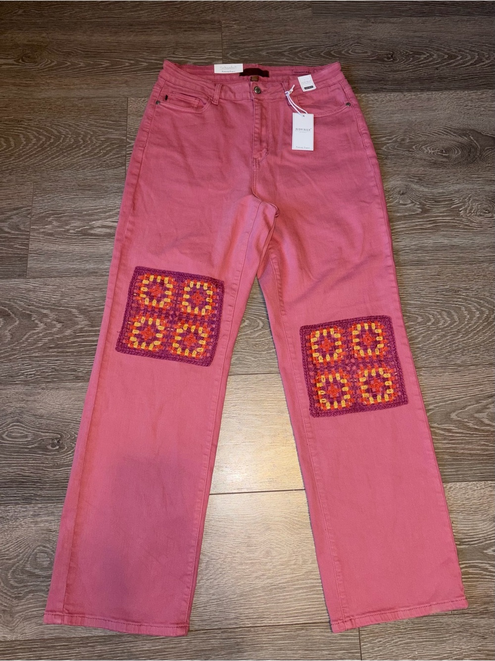 ✨NWT✨Judy Blue Dusty Pink Wide-Leg Jeans with Boho Crochet Knee Patches